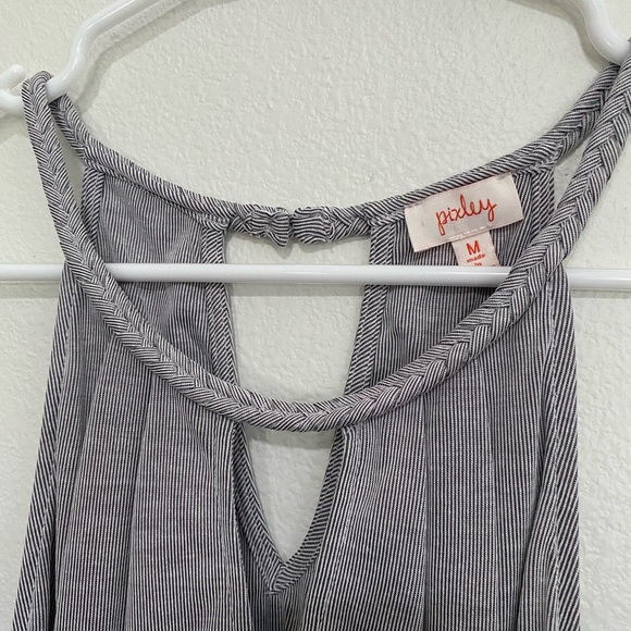 Halter Tank - Picture 3 of 3